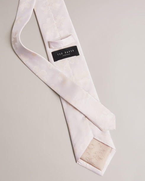 BEREL-Ties-There are ties for every occasion, and then there's BEREL. This versatile tie is made of 100% silk and is as ideal for a job interview as it is for a birthday celebration. We couldn't ask for more. Ted Baker accessories collection Tie 100% Silk Jacquard fabric Magnolia pattern- Ted Baker Romania